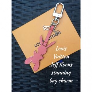 Louis Vuitton Jeff Koons Rabbit Charm